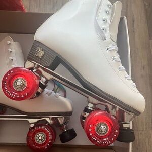 NWT size 7 Rookie Roller-skates Classic 2 Roller Skates